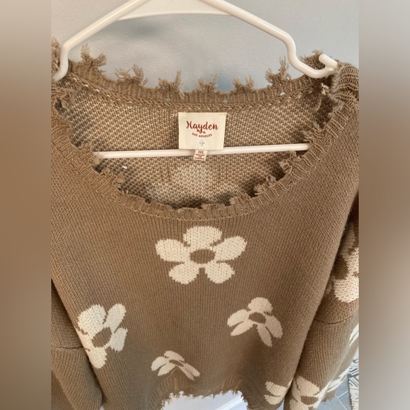 Hayden Los Angeles flower patterened sweater tan and white size 1X - Picture 3 of 4